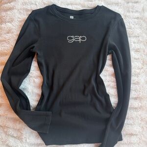 Y2K GAP Women's Black Long Sleeve Bedazzled Fitted Tee